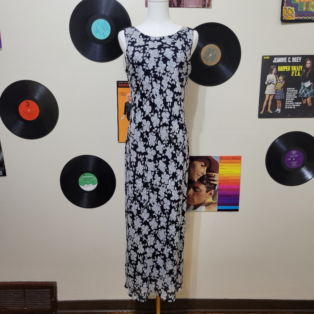 Casual Corner | Vintage Black & Gray Floral Maxi Dress